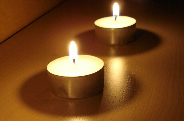 Menikmati Sore dengan Cahaya dan Aroma yang Lembut